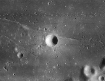 File:Tacquet crater 4090 h2.jpg