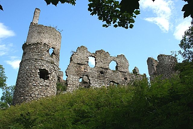 File:Boyne Castle - geograph.org.uk - 483751.jpg