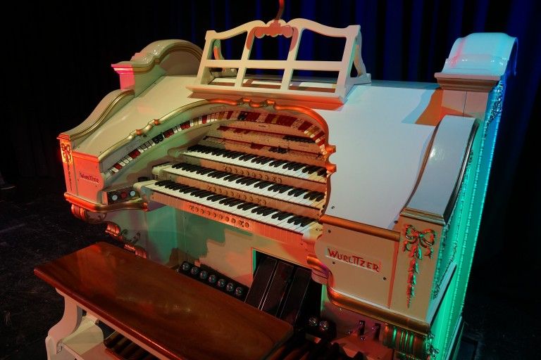 File:COS Northern District Wurlitzer Pipe Organ.jpg