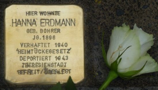 File:Cuxhaven Stolperstein Hanna Erdmann.jpg