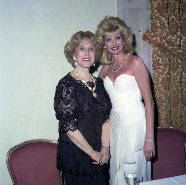 File:Estee Lauder with Ivana Trump.jpg