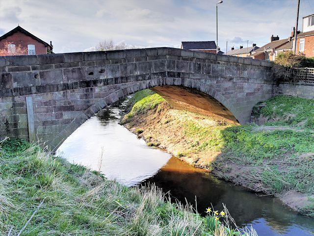 File:Fishery Bridge, Croston.jpg