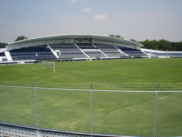 File:Inside of Estadio 10 de Diciembre.jpg