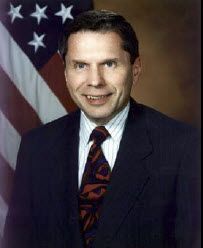 File:Kenneth J. Oscar.jpg