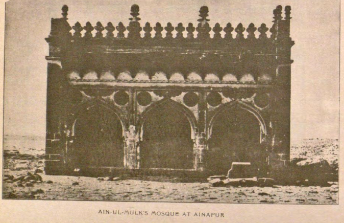 File:Mosque beside Ain-ul-Mulk's Tomb.png