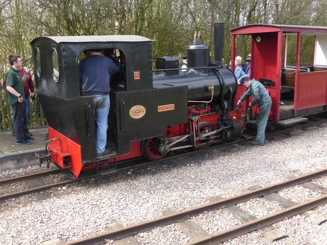 File:Toddington Narrow Gauge Railway (geograph 4463658).jpg