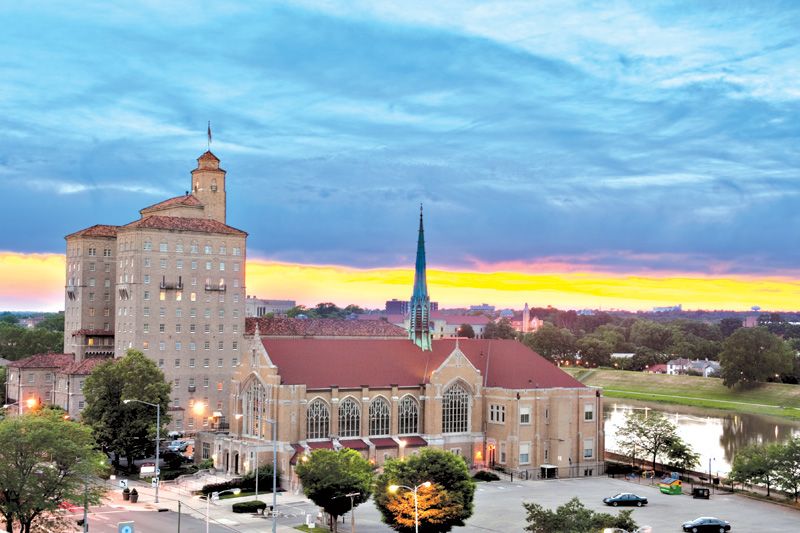 File:Biltmore TowerRooftop dusk.jpg