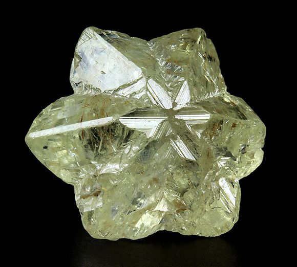 File:Chrysoberyl-282796 (cropped).jpg