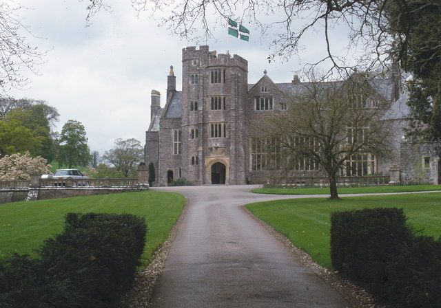 File:Holcombe Court - geograph.org.uk - 1267915.jpg