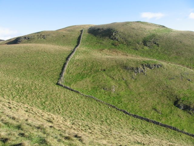 File:Myreton Hill - geograph.org.uk - 271319.jpg