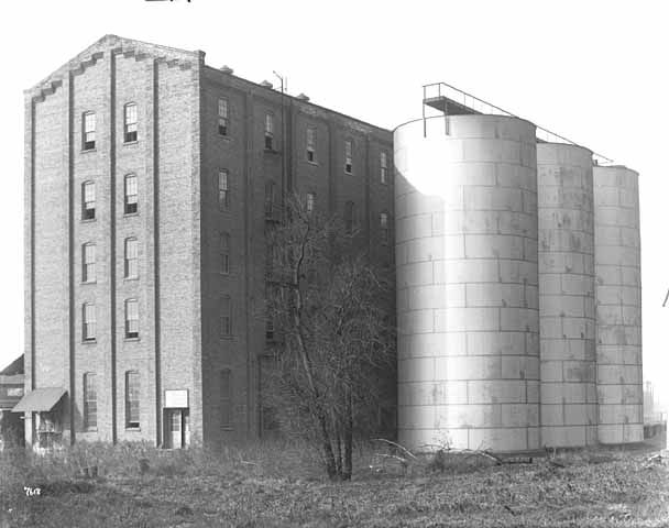 File:New Century Mill ca 1915.jpg