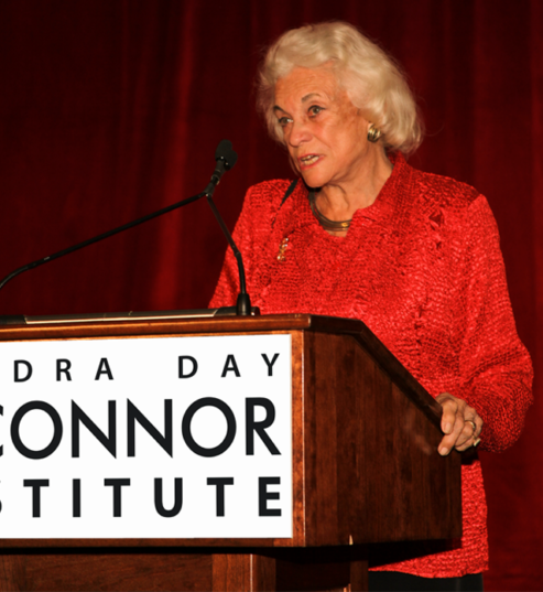 File:Sandra Day O'Connor speaking.png