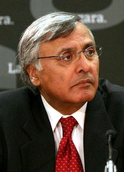 File:Ujjal Dosanjh2011.JPG