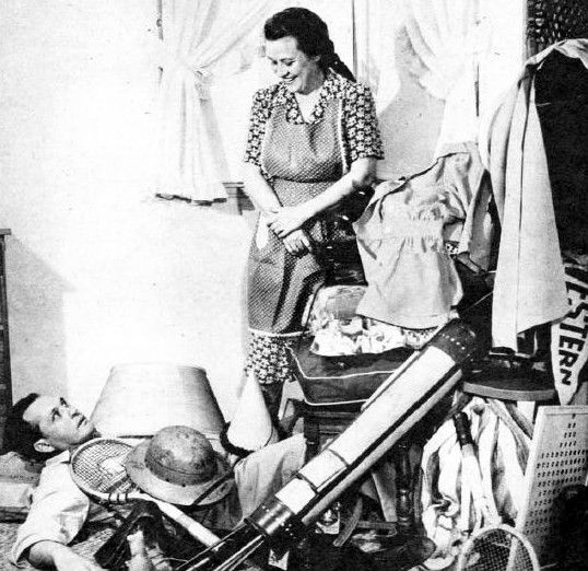 File:Fibber McGee and Molly closet photo 1948.jpg