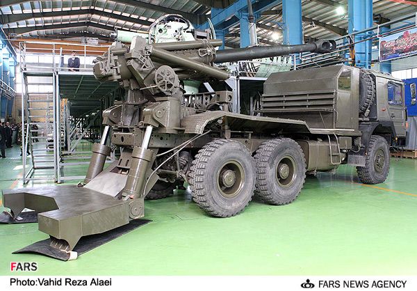 File:Self-propelled 155 mm HM-41 howitzer (08).jpg