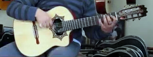 File:Tocar requinto.png