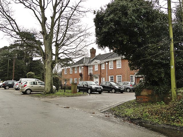 File:Aldeburgh Hospital - geograph.org.uk - 2284674.jpg