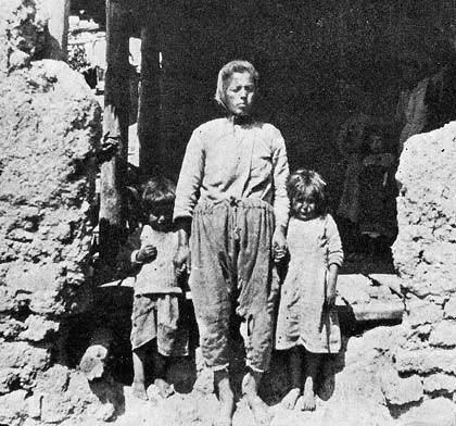 File:Armenianmotherandchildren.jpg