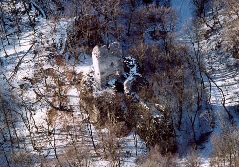 File:Bátorkő in winter.jpg