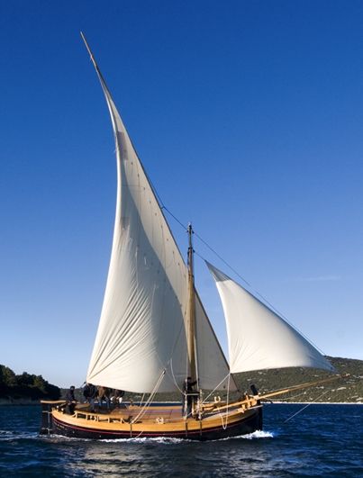 File:Bracera traditional sailboat Croatia.jpg