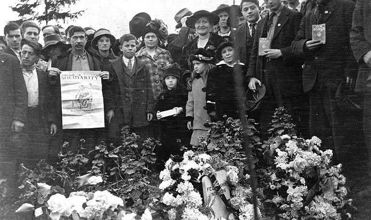 File:Everett Funeral.jpg