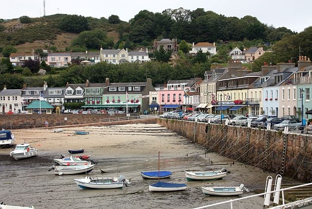 File:Gorey Harbour - geograph.ci - 39.jpg