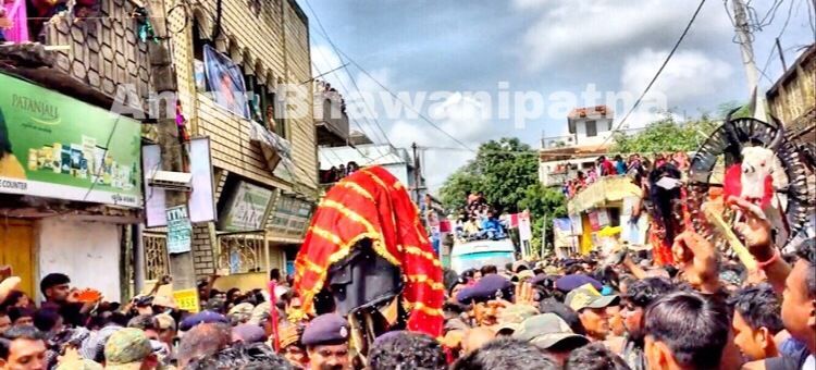 File:Maa Manikeswari Chatar Jatra, Bhawanipatna.jpg