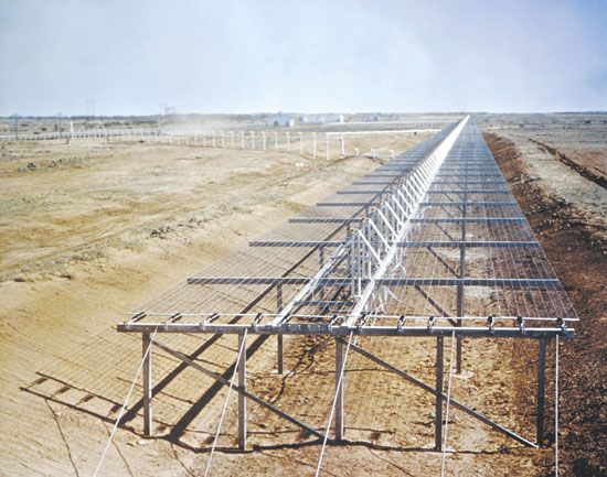 File:NAVSPASUR Fence 2001.jpg