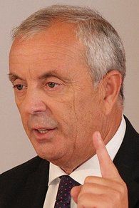 File:Pachi Vázquez 2012 (cropped).jpg