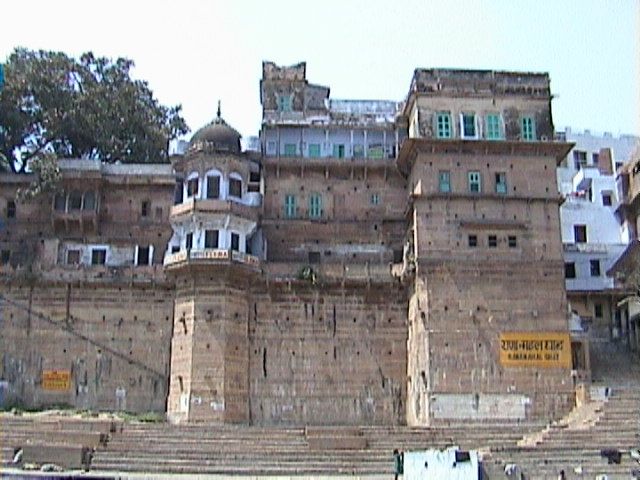 File:Ranamahal Ghat, Varanasi.JPG