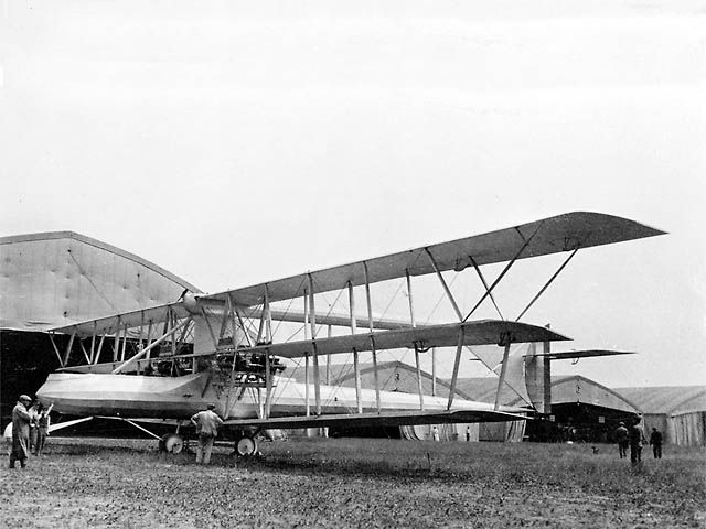 File:Voisin Triplane ExCC.jpg