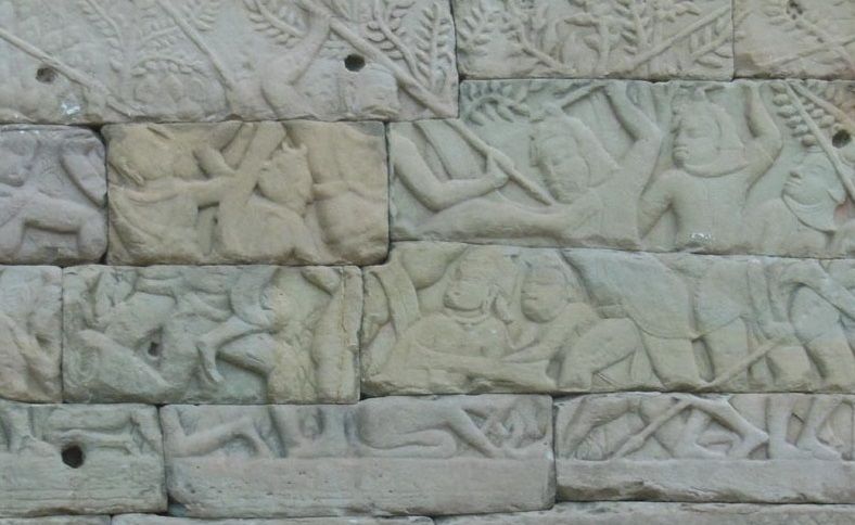 File:Bas Relief at Banteay CHhmar templeBanteayChhmar2.jpg