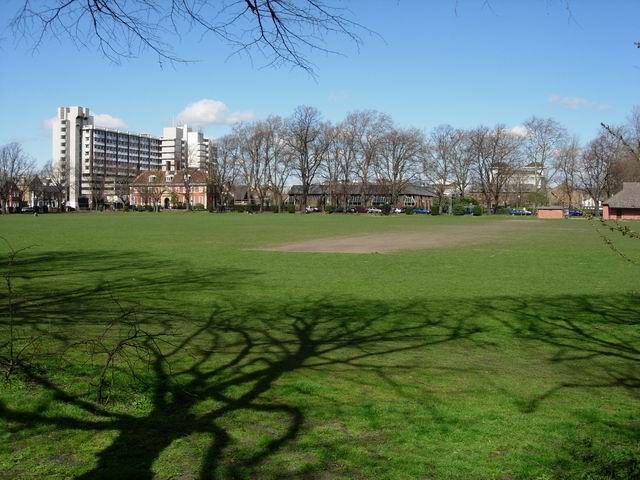 File:Fairfield - geograph.org.uk - 151394.jpg