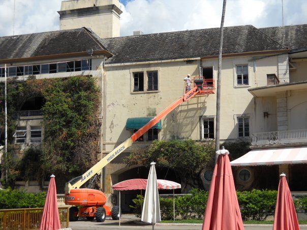 File:Hialeah Park Club House Restoration.jpg