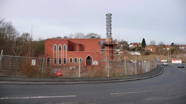 File:Redditch mosque - geograph.org.uk - 1132950.jpg