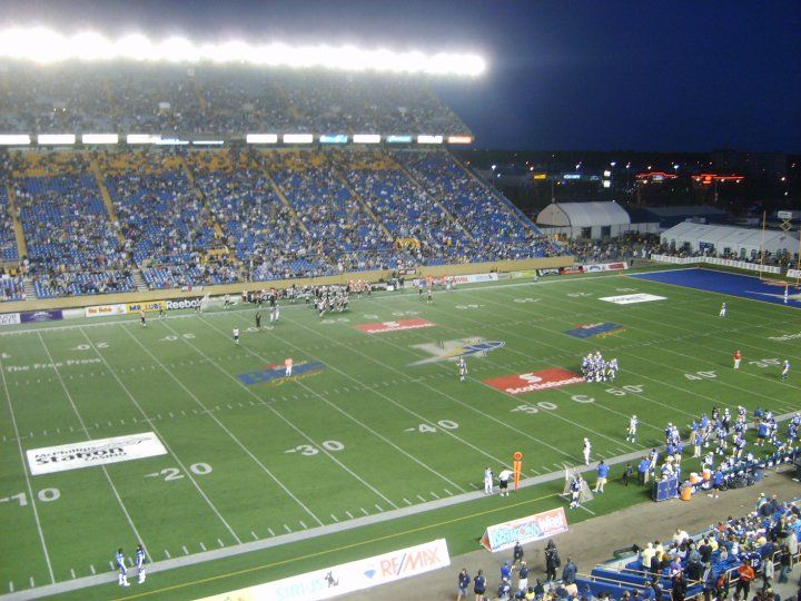 File:Winnipeg Blue Bombers game.jpg