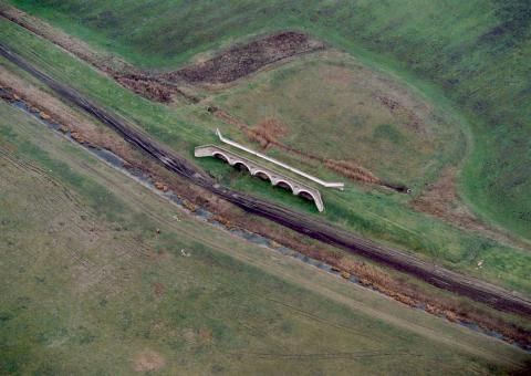 File:Zádor bridge, Karcag légifotó1.jpg