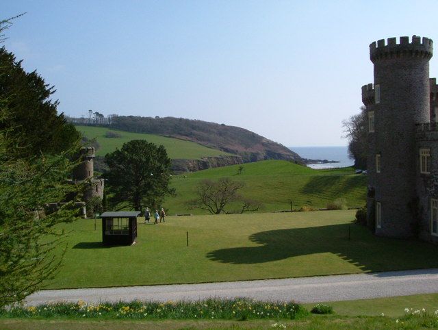 File:Caerhayes Castle3.jpg