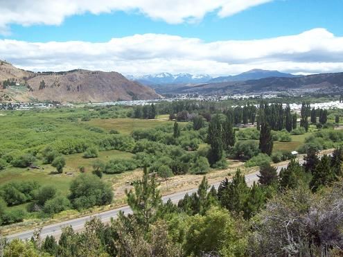 File:Esquel desde Trochita.jpg