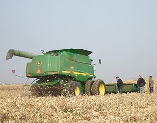 File:John Deere Combine in Russia.jpg