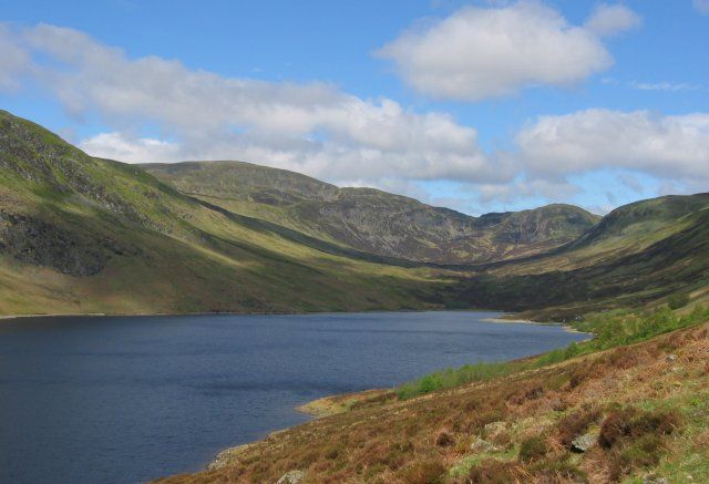 File:Loch Turret. - geograph.org.uk - 13174.jpg