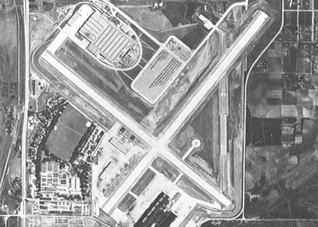 File:Offutt field - 1940s.jpg