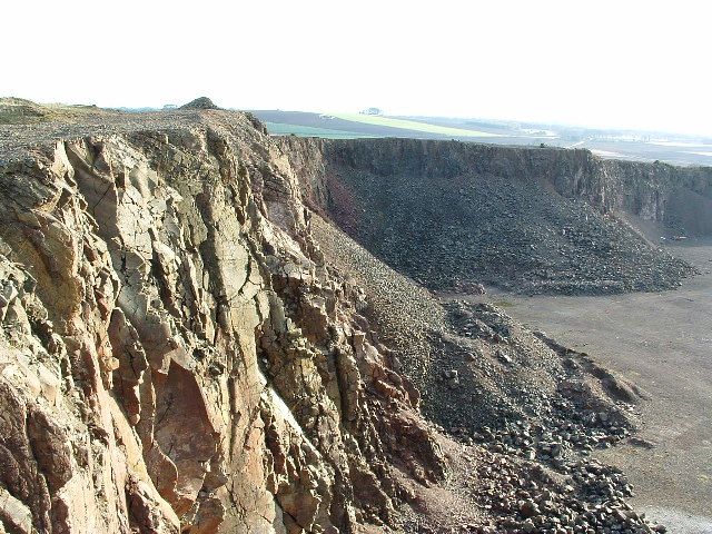 File:Quarry, near Boysack.jpg