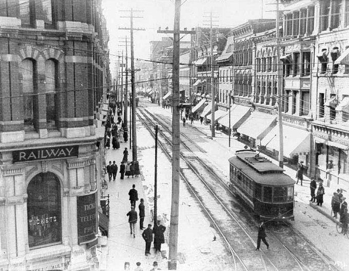 File:Tram on Sparks Street 1909.jpg