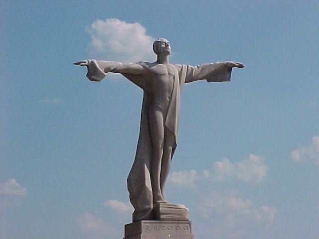 File:Womens Titanic Memorial.jpg