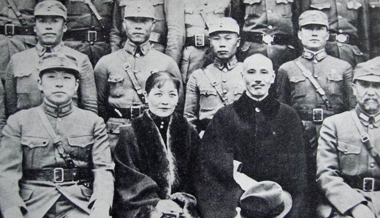 File:Zhang Xueliang,Soong Mei-ling and Chiang Kai-shek.jpg