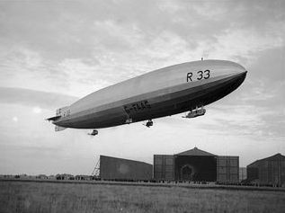 File:Airship R33.jpg