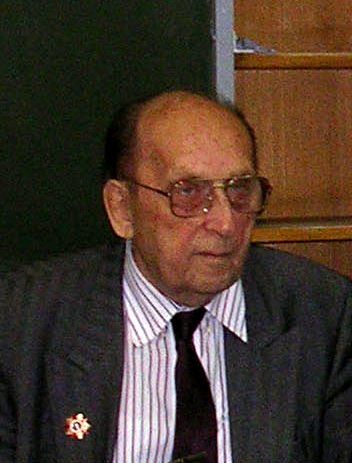 File:Arbatov G A 2005.jpg