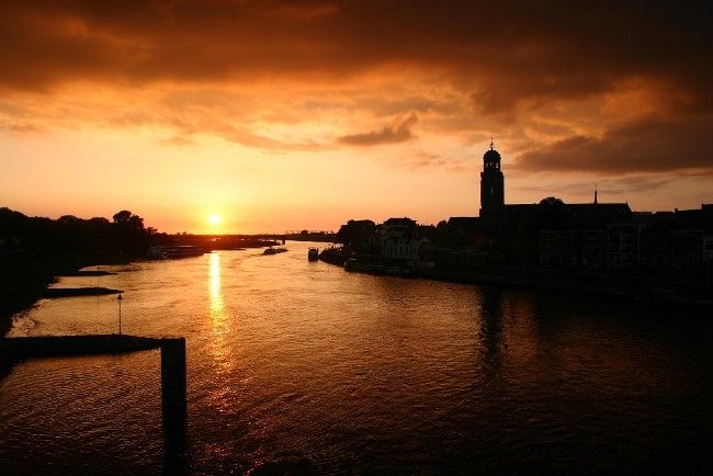 File:Deventer zonsondergang k.JPG