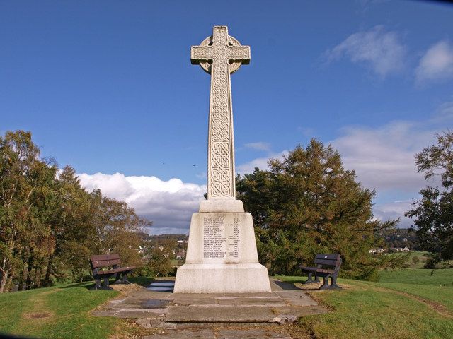 File:Kilmacolm war memorial.jpg